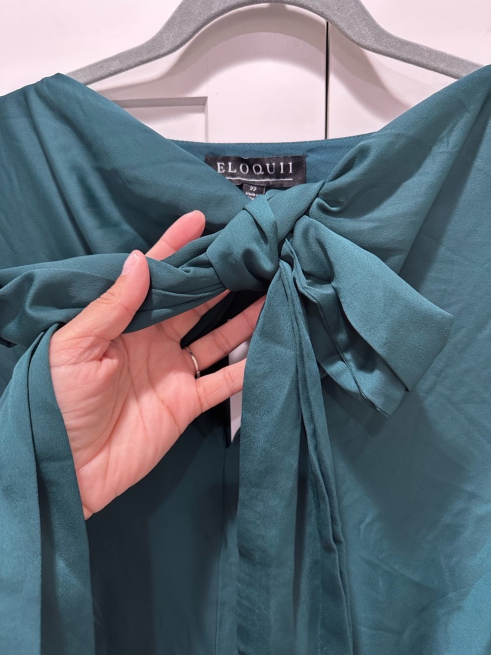 Eloquii Sleeveless Teal Tie-Neck Maxi Dress - Picture 4 of 7